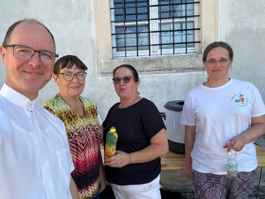 Helferinnen aus dem Seelsorgeraum